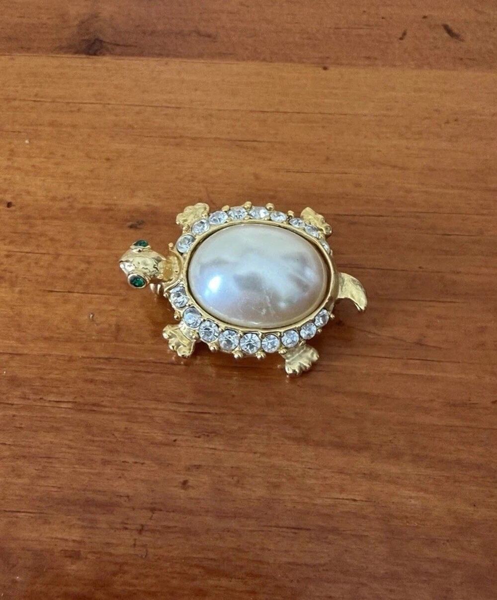 Vintage Style Turtle Brooch Faux Pearl Rhinestone Gold Tone Green Eyes Figural